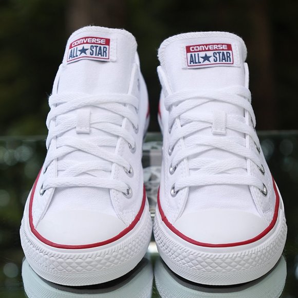 Converse Chuck Taylor All Star Low Men’s Size 8